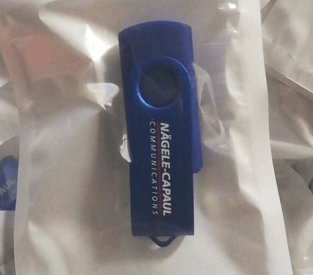 CUSTOMIZED FLASH DRIVE